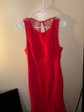 BCBGeneration Red Lace-Back Sleeveless Sheath Dress